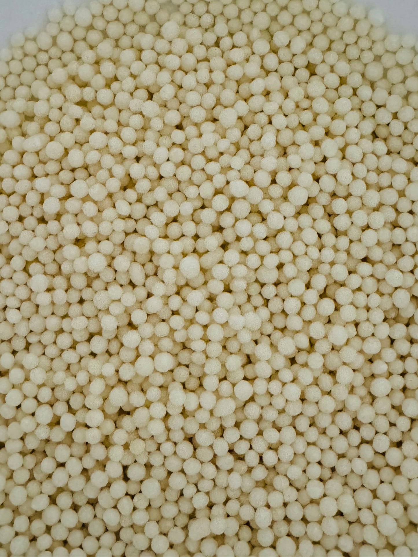 3mm white chocolate flavored crispies